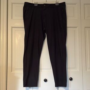 Lululemon Men’s Commission Pants—40x30–Black